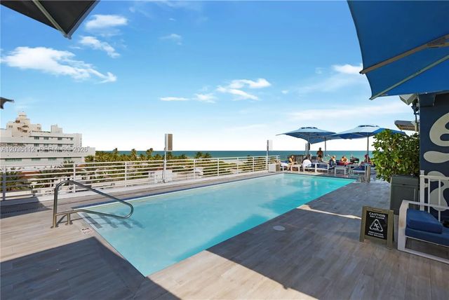 4 of 32 - 1024 Ocean Drive #a402, Miami Beach, FL