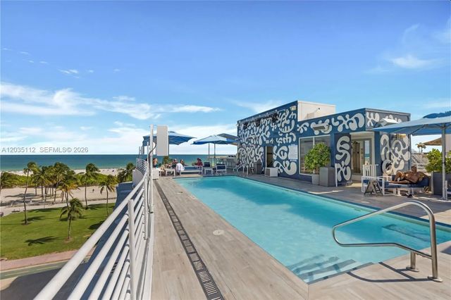 5 of 32 - 1024 Ocean Drive #a402, Miami Beach, FL