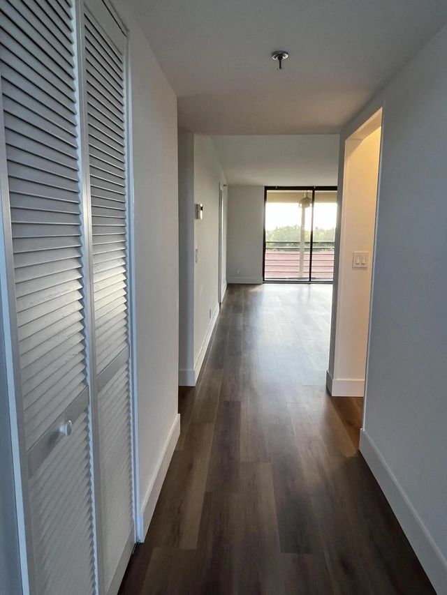 5 of 27 - 7770 Tahiti Lane #504, Lake Worth, FL