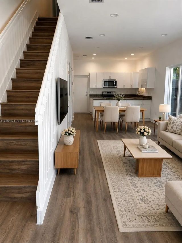 3 of 17 - 37 Nw 70th Street, Miami, FL