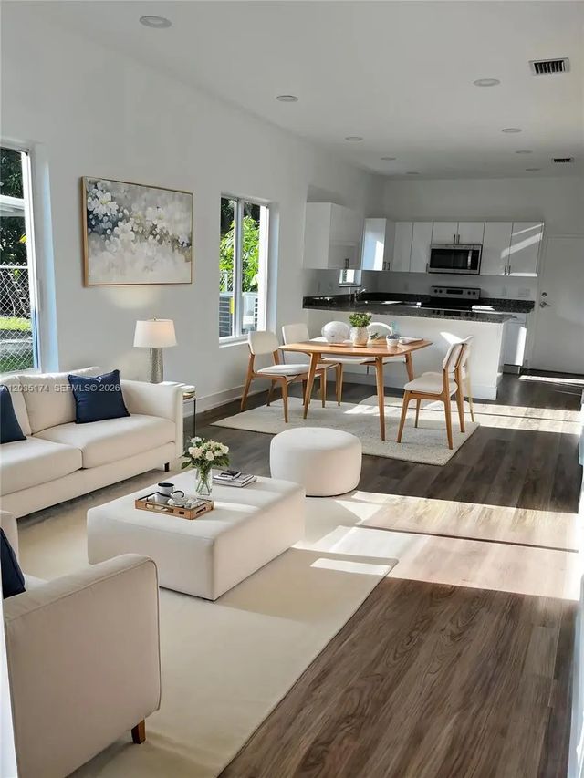 4 of 17 - 37 Nw 70th Street, Miami, FL