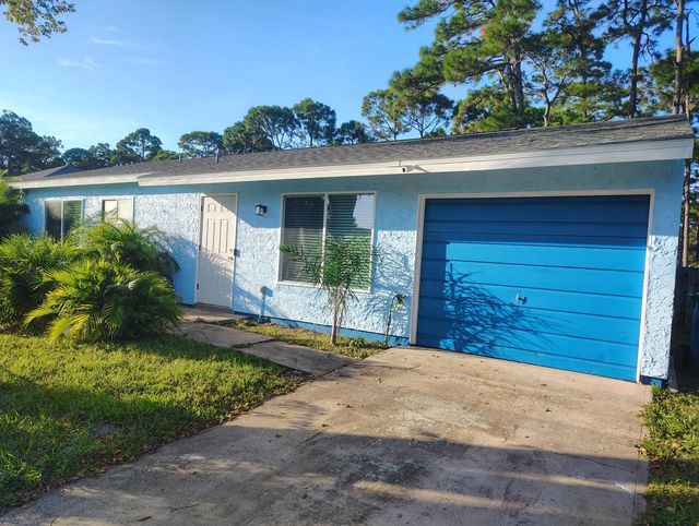 2 of 33 - 983 Se Emerald Rd Road Se, Palm Bay, FL