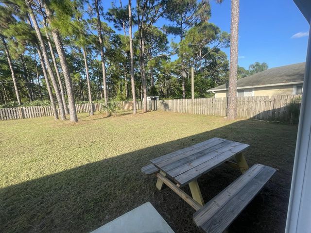 4 of 33 - 983 Se Emerald Rd Road Se, Palm Bay, FL