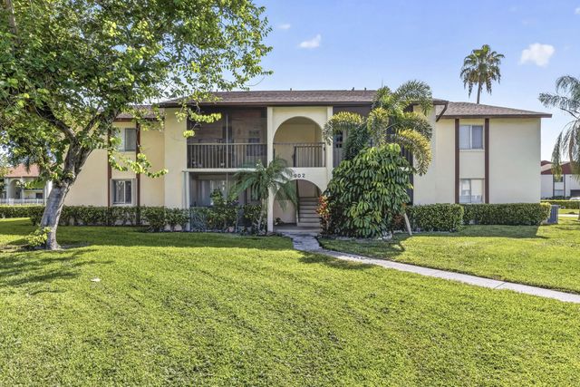 4999 Sable Pine Circle #d2, West Palm Beach