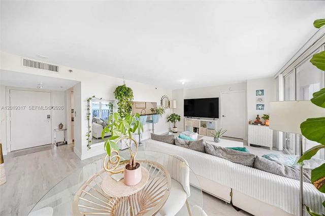 3 of 29 - 7601 E Treasure Drive #923, North Bay Village, FL