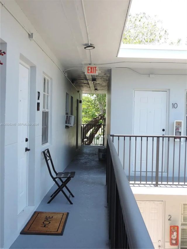 5 of 15 - 3615 Thomas Avenue #11, Miami, FL