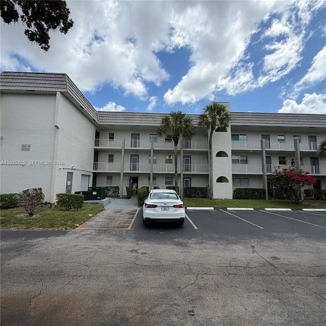 2 of 12 - 8200 Sunrise Lakes Boulevard #308, Sunrise, FL