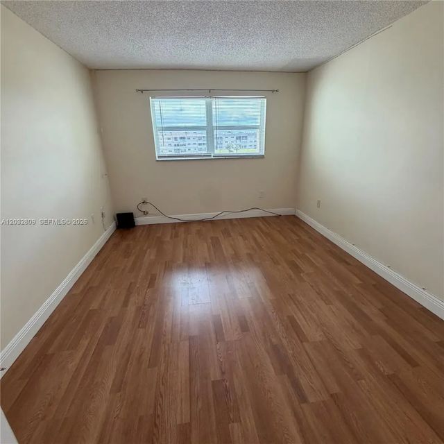 5 of 12 - 8200 Sunrise Lakes Boulevard #308, Sunrise, FL