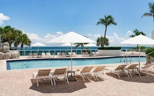 5 of 15 - 18001 Collins Avenue #1711, Sunny Isles Beach, FL