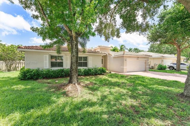 4228 Nw 41st Lane, Coconut Creek