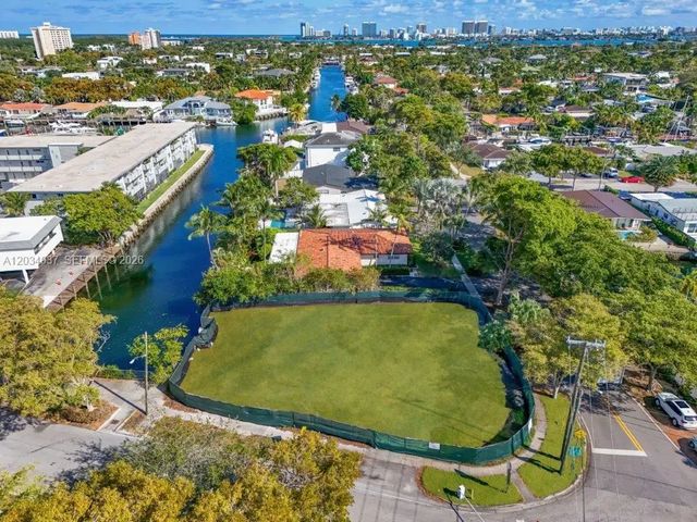 2 of 7 - 1805 Ixora Road, North Miami, FL