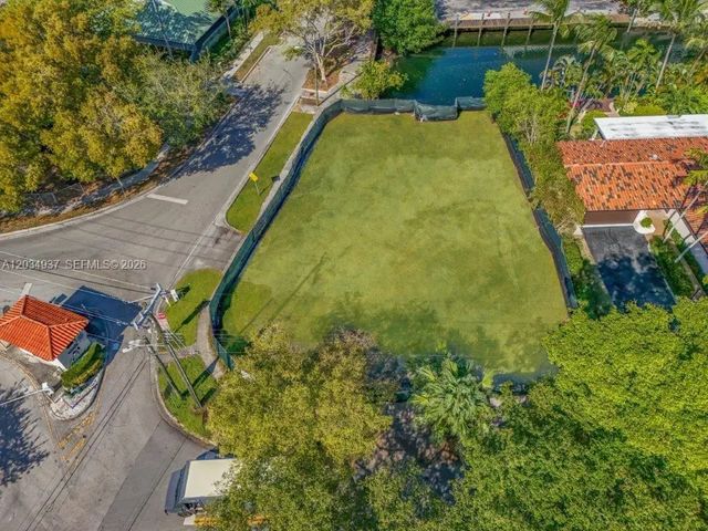 4 of 7 - 1805 Ixora Road, North Miami, FL