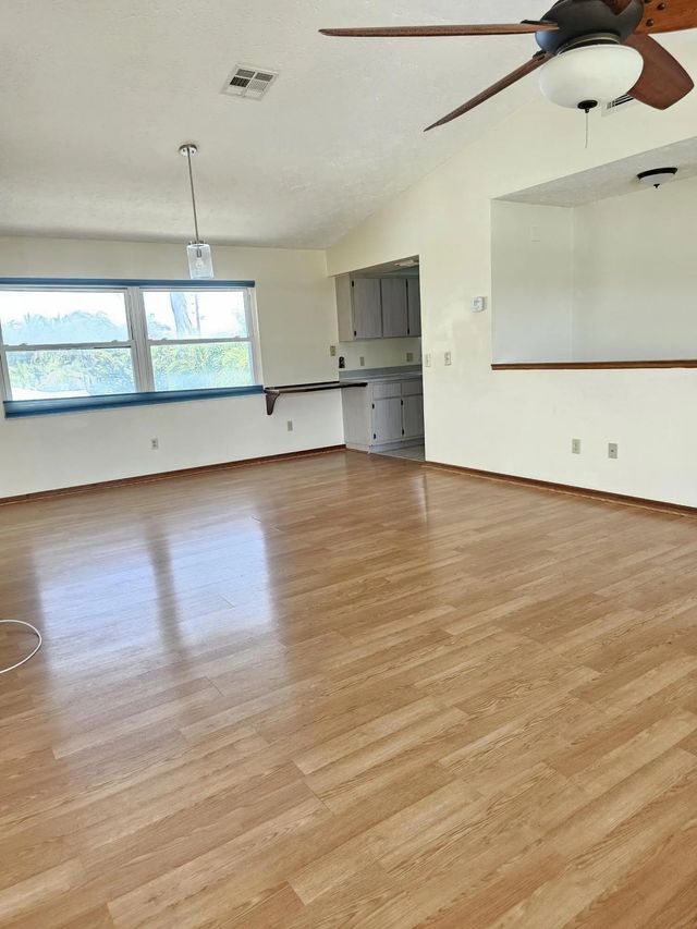 5 of 12 - 1801 Saint Lucie Court, Fort Pierce, FL