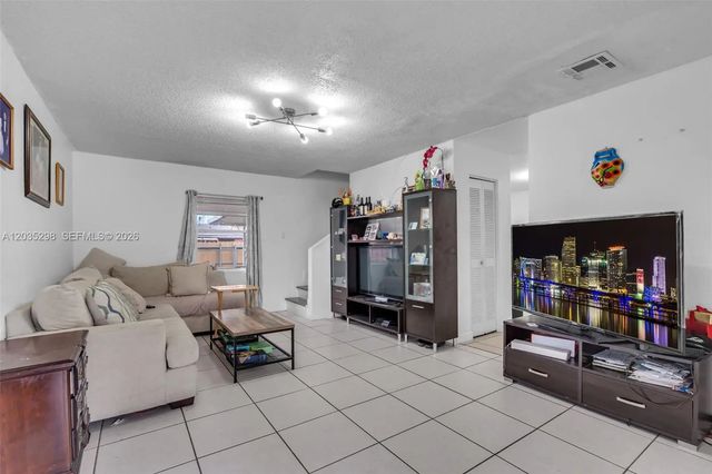 3 of 36 - 4522 Nw 194th Street, Miami Gardens, FL