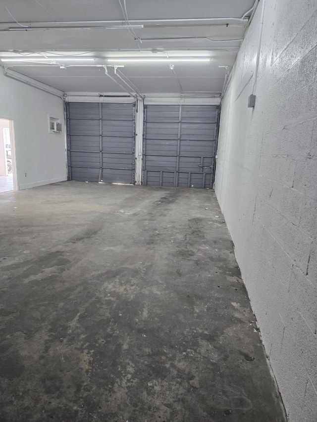 3 of 6 - 1650 Latham Road #33, West Palm Beach, FL