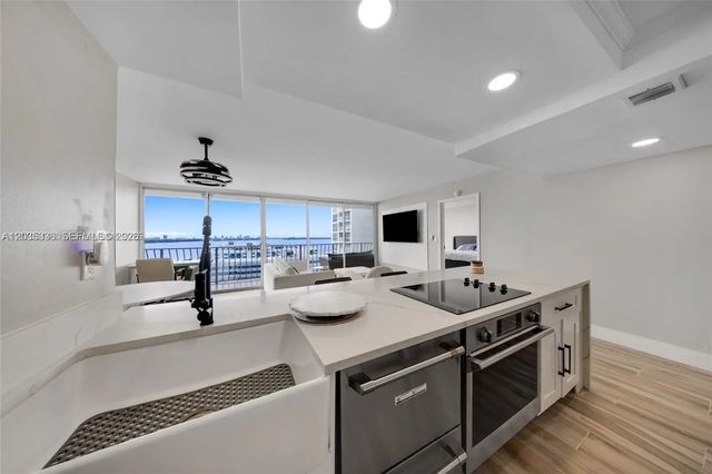 4 of 40 - 7601 E Treasure Drive #1722, North Bay Village, FL