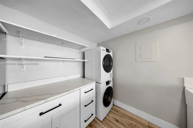 5 of 40 - 7601 E Treasure Drive #1722, North Bay Village, FL
