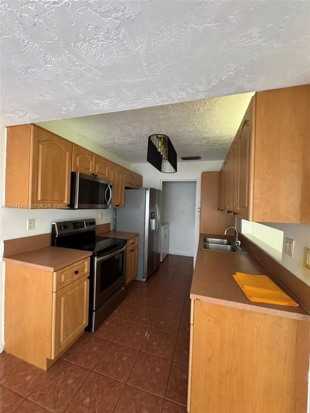 4 of 28 - 11405 Sw 122nd Court, Miami, FL