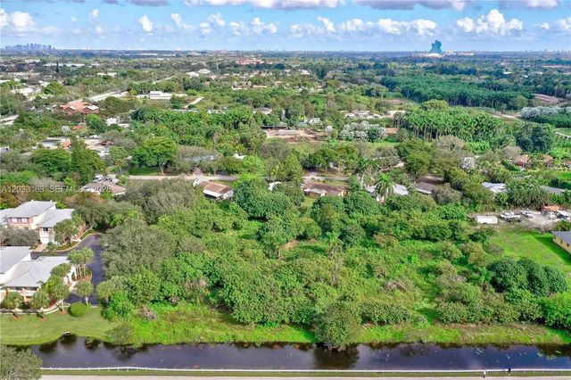 76 Sw Ave, Davie