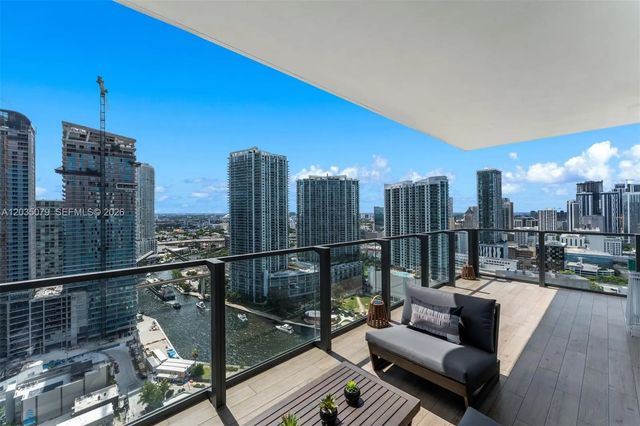 4 of 44 - 68 Se 6th Street #2612, Miami, FL