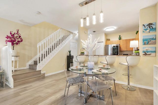5 of 22 - 3725 Oleander Terrace, Riviera Beach, FL