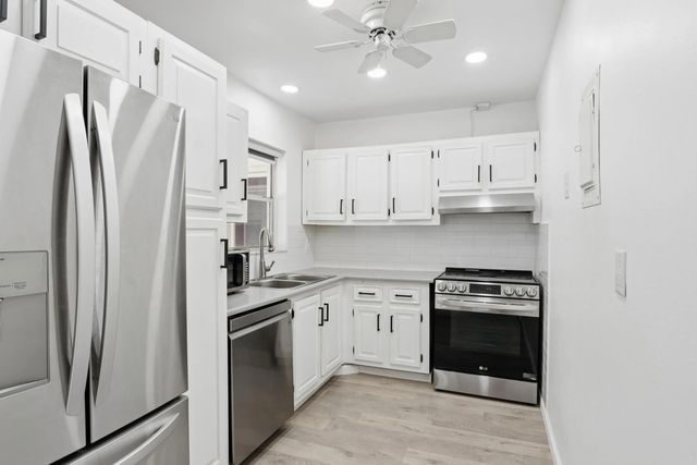 5 of 23 - 180 Lake Frances Drive, West Palm Beach, FL