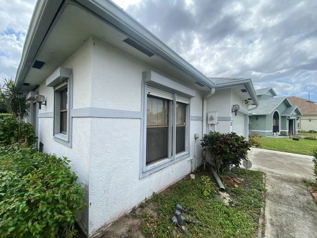 3 of 30 - 62 Willow Circle, Boynton Beach, FL