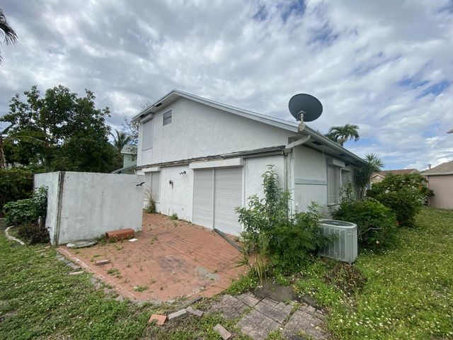5 of 30 - 62 Willow Circle, Boynton Beach, FL