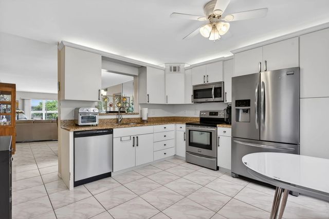 3202 Portofino Point #o3, Coconut Creek