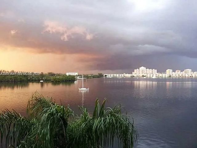2 of 12 - 16546 Ne 26th Avenue #4c, North Miami Beach, FL