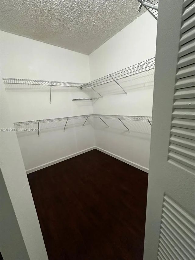 5 of 10 - 18356 Nw 68th Avenue #k, Hialeah, FL