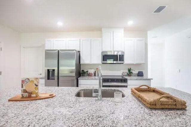 3 of 21 - 464 S Quick Circle, Port St. Lucie, FL