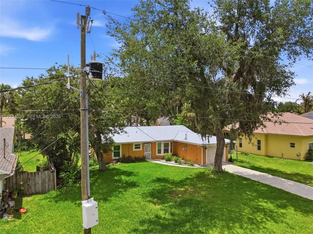 2 of 20 - 2350 Sw Vardon Street, Port St. Lucie, FL