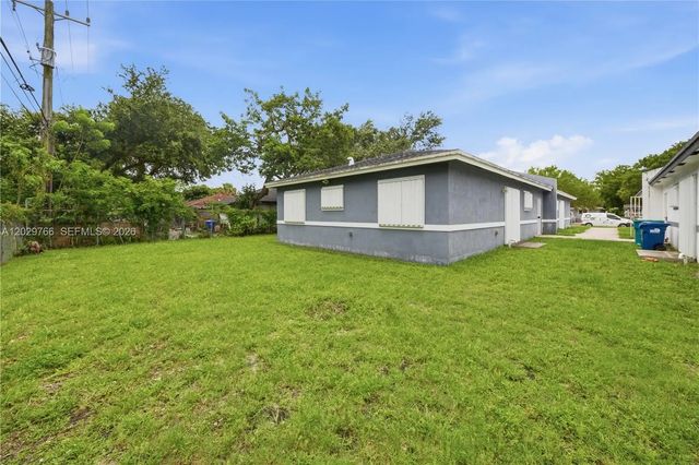 2249/2251 Nw 66th Street, Miami