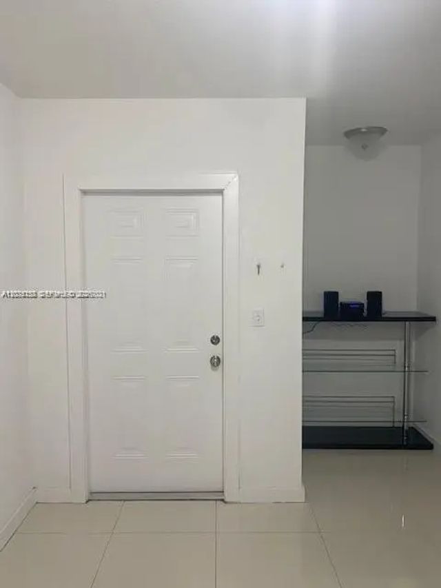 5 of 25 - 2271/2273 Nw 66th Street, Miami, FL