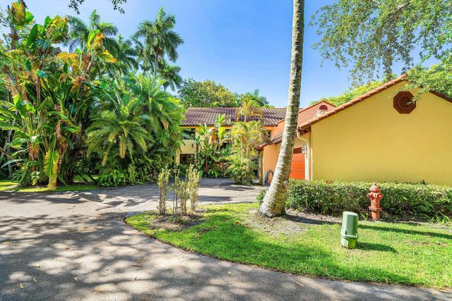 3 of 45 - 16 Via Lago, Boynton Beach, FL