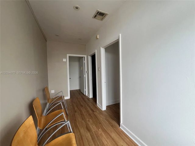 44 E Oakland Park Boulevard #44, Wilton Manors