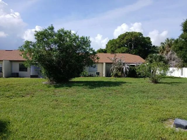 4 of 17 - 6012 Indrio Road #7, Fort Pierce, FL