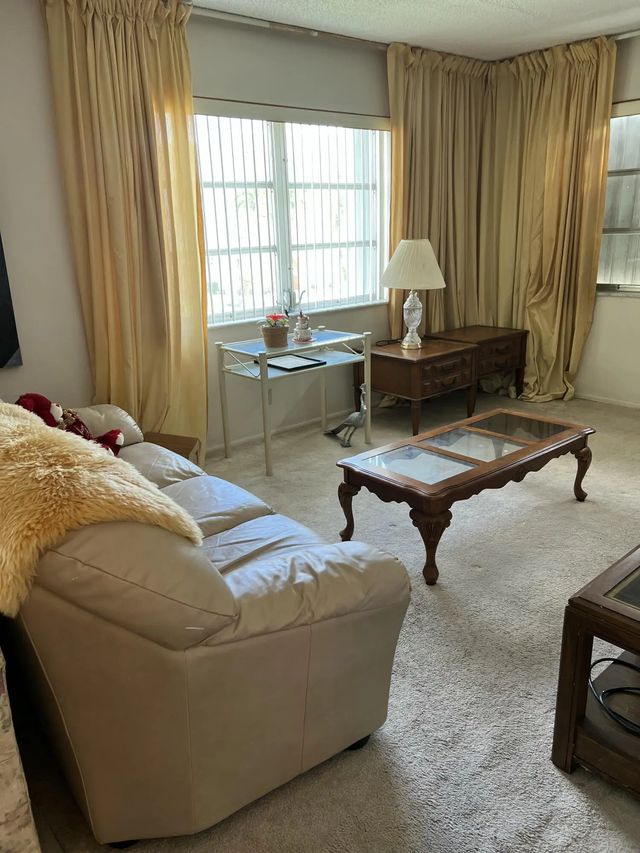 5 of 37 - 1321 Nw 43rd Avenue #202, Lauderhill, FL
