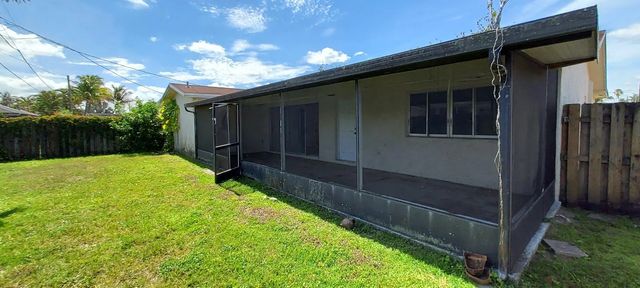 3 of 12 - 11351 Nw 40th Place, Sunrise, FL