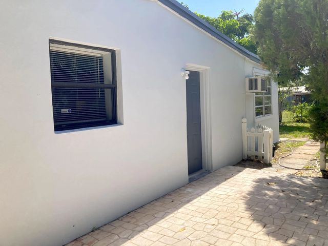 3 of 31 - 3630 Sw 46th Avenue, West Park, FL