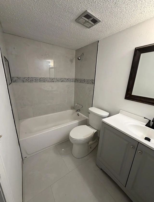 2 of 5 - 1330 Sw 50th Avenue, North Lauderdale, FL