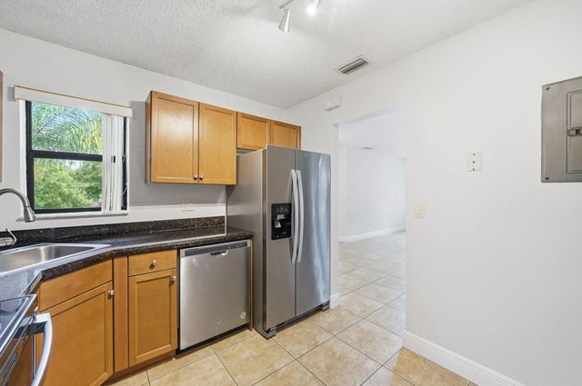 4 of 46 - 2486 Nw 49th Terrace #762, Coconut Creek, FL