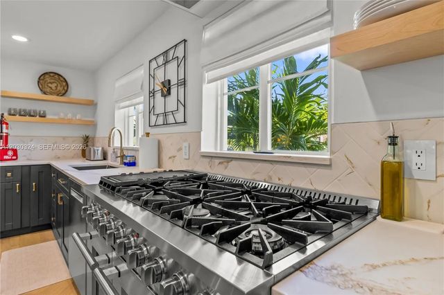 5 of 39 - 2862 Ne 35th Court, Lighthouse Point, FL