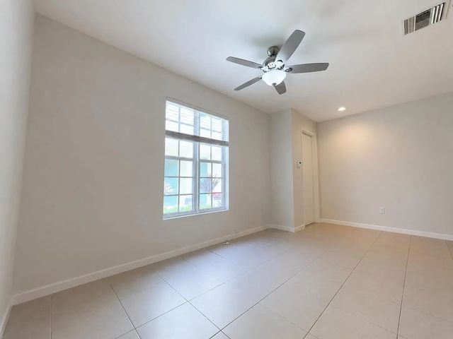 4 of 58 - 726 Sw 1st Way, Pompano Beach, FL