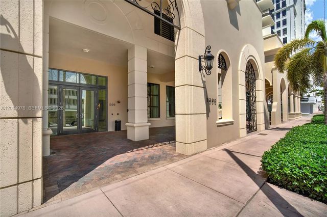 3 of 49 - 1300 Ponce De Leon Boulevard #901, Coral Gables, FL
