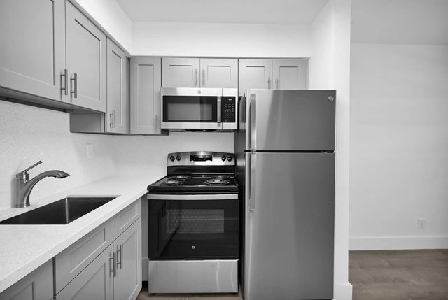 2 of 42 - 4051 Ne 13th Avenue #69-3, Oakland Park, FL