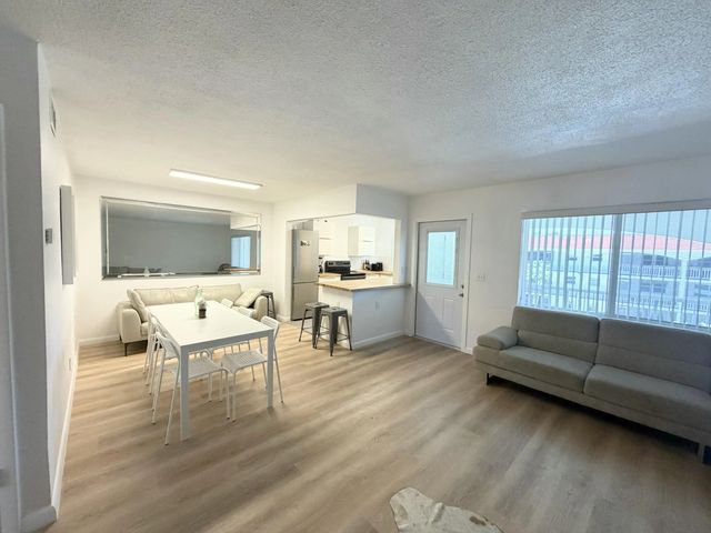 2 of 20 - 580 Egret Drive #305, Hallandale Beach, FL