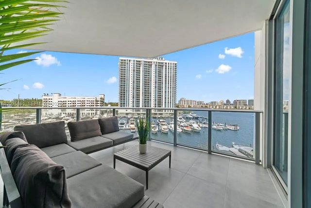 17111 Biscayne Boulevard #503, North Miami Beach