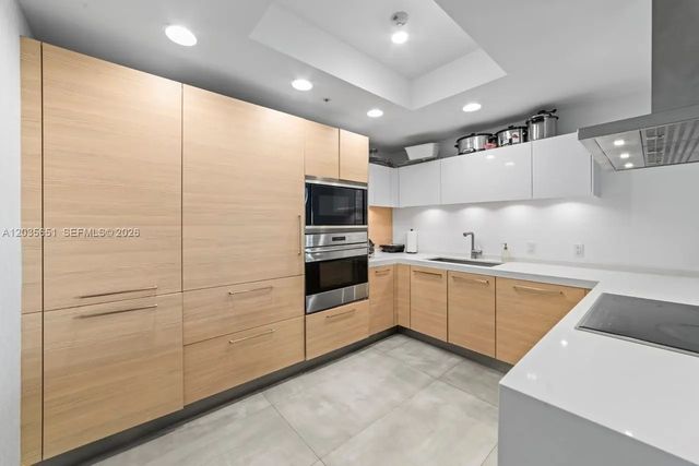 3 of 24 - 17111 Biscayne Boulevard #503, North Miami Beach, FL